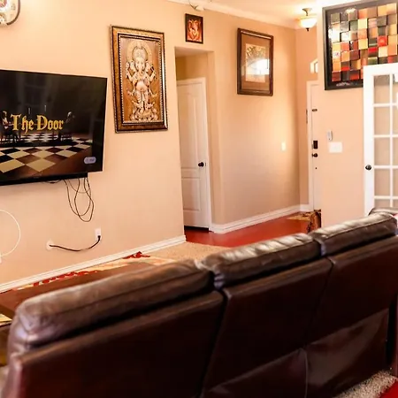 Luxury 4Br Home, 2 King,1 Queen, 3Bed, 4Tv